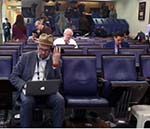 محدودیت حضور خبرنگاران در کاخ سفید: رسانه‌ها محکوم کردند
